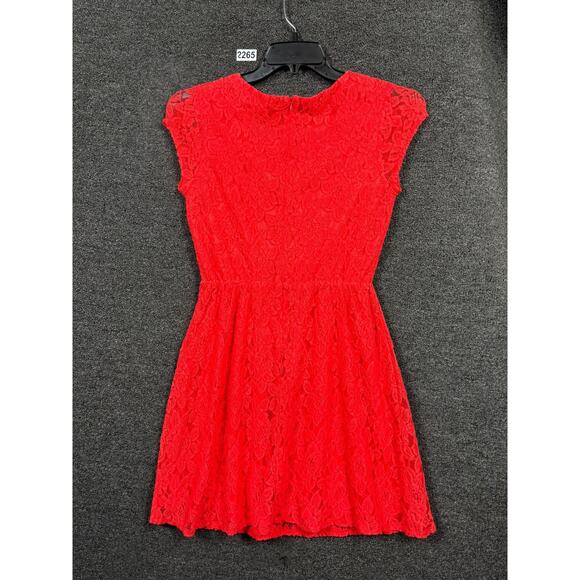 Gap Fit & Flare Lace Dress Womens Size 4 Red Cap Sleeve Round Neck NEW - Picture 2 of 7